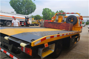 房县附近拖车电话号码服务